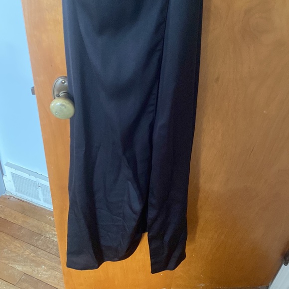 Beautiful silk black long dress never been worn - Picture 3 of 3